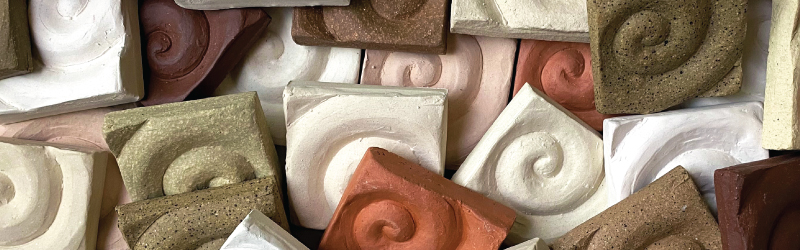 2 Gallon Bucket with Lid– Rovin Ceramics